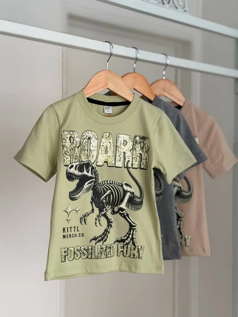 Remera dino verde Brillarás