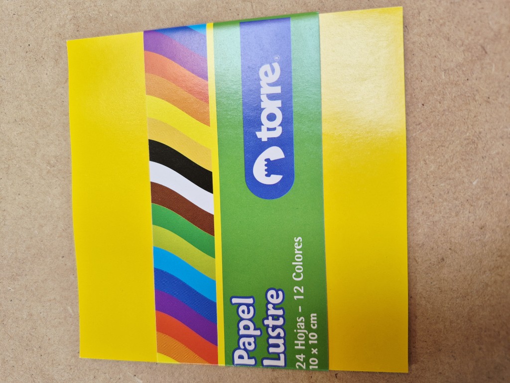 Papel Lustre Torre 12 colores.