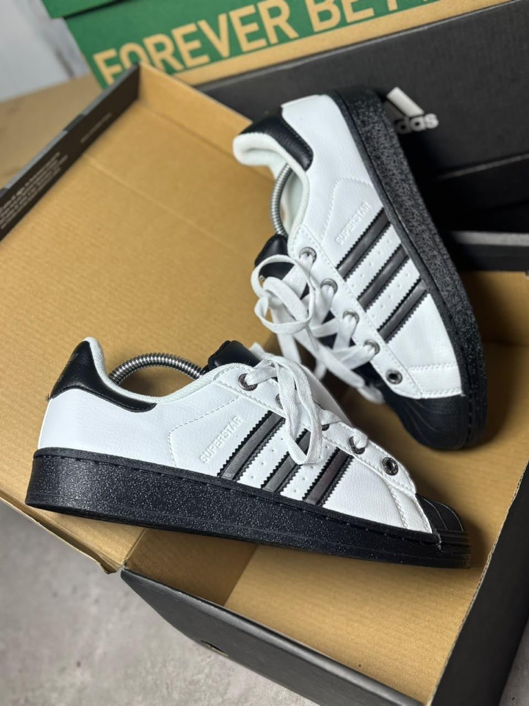 ADIDAS SUPERSTAR