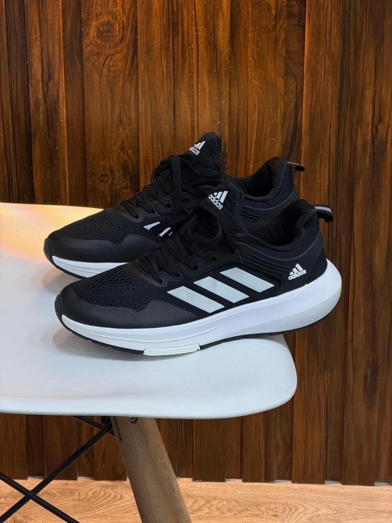 ADIDAS BOUNCE NEGRA