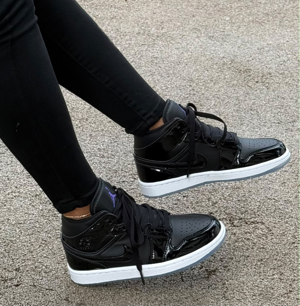 NIKE RETRO