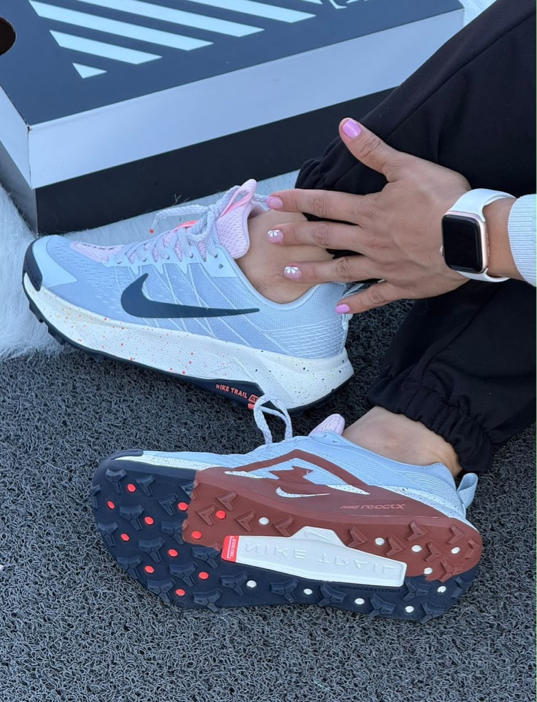 NIKE TRÁILER ATC azul rosa