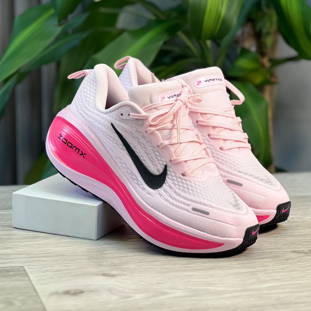 NIKE VOMERO PLUS ROSA