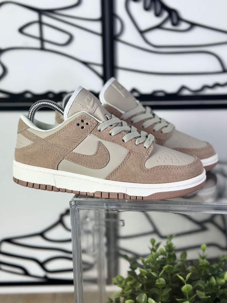 NIKE SB DUNK beige