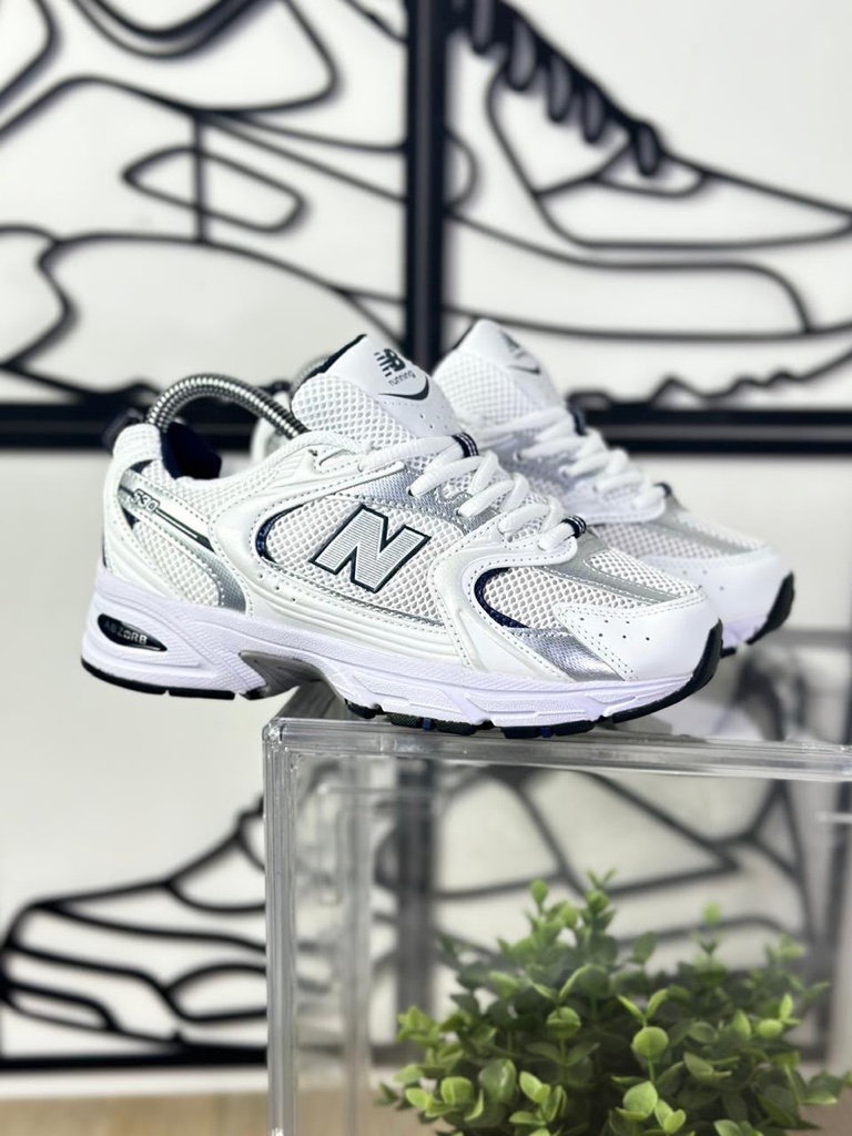NEW BALANCE 530 Clásica