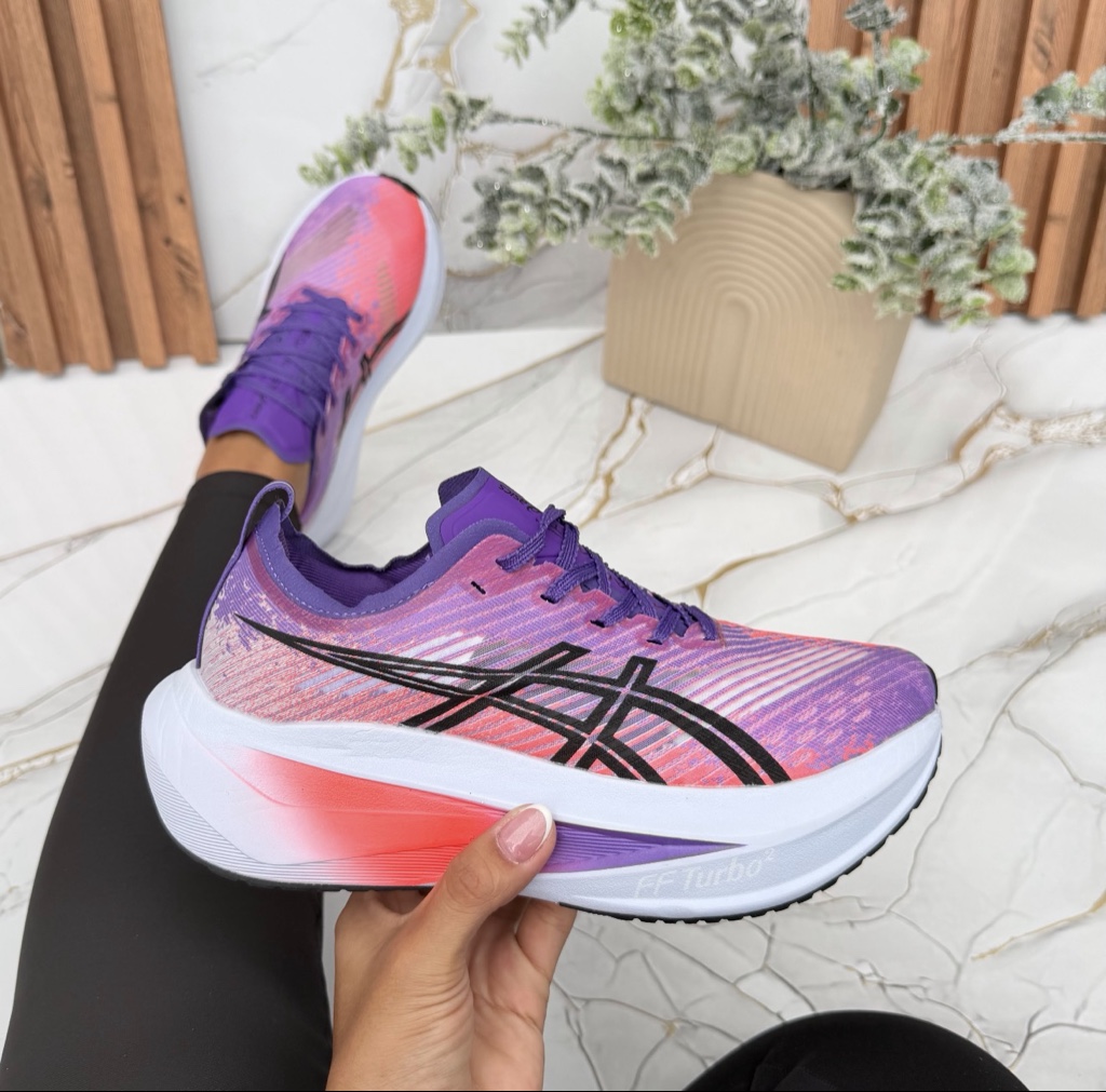ASICS tenis morados