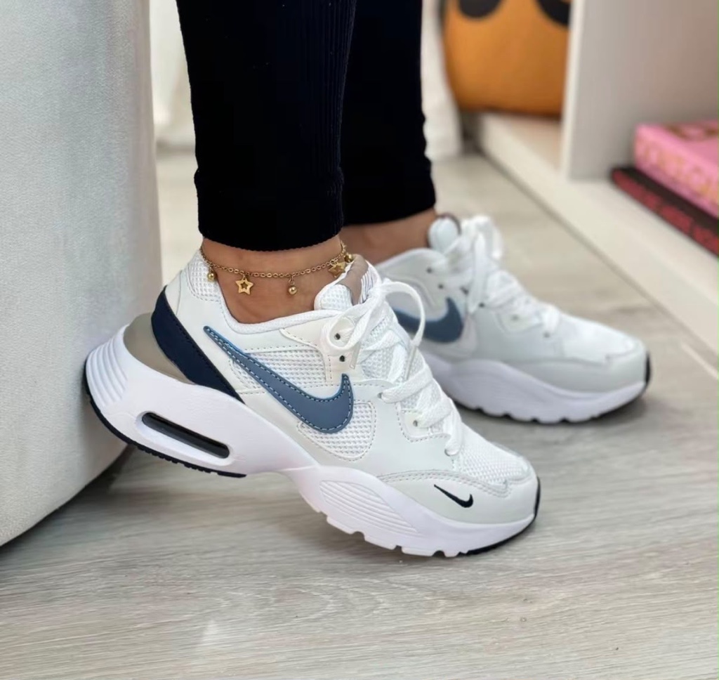 Nike tenis blancos