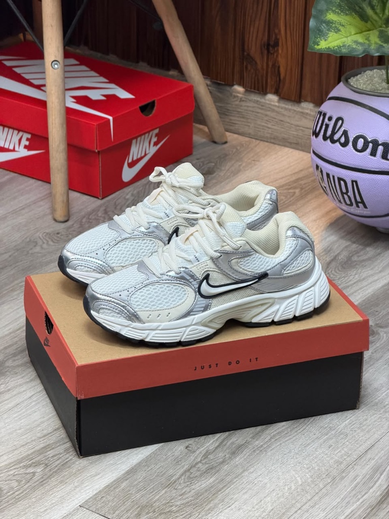 NIKE V5k Blanca