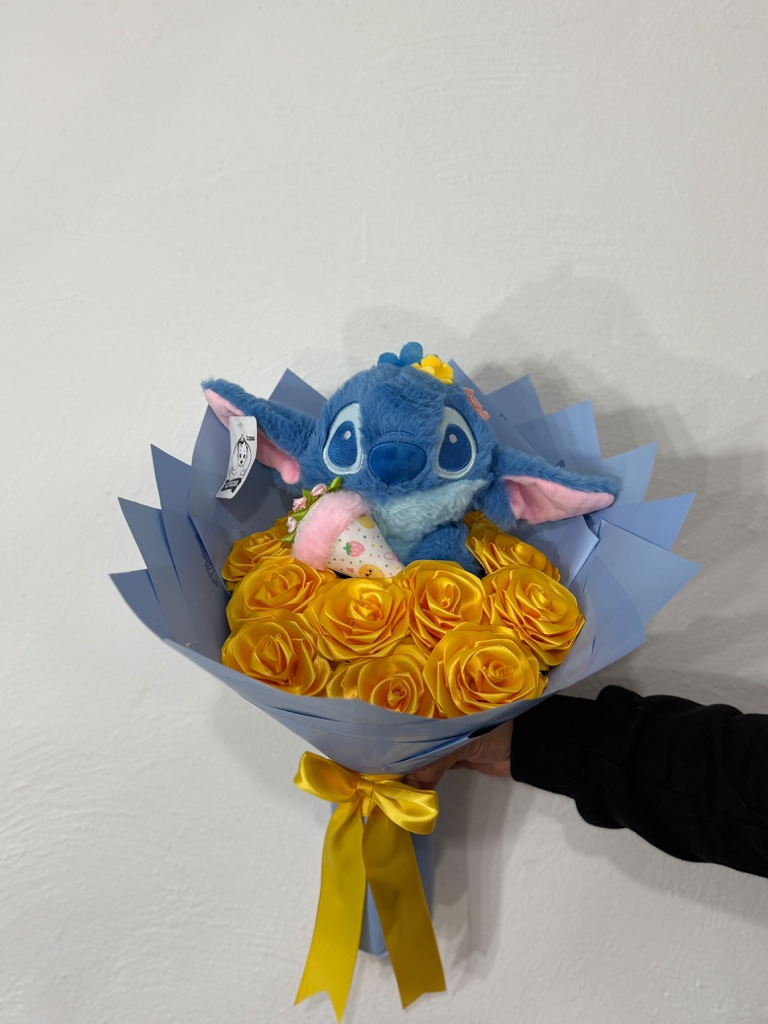 Ramo con peluche y flores eternas