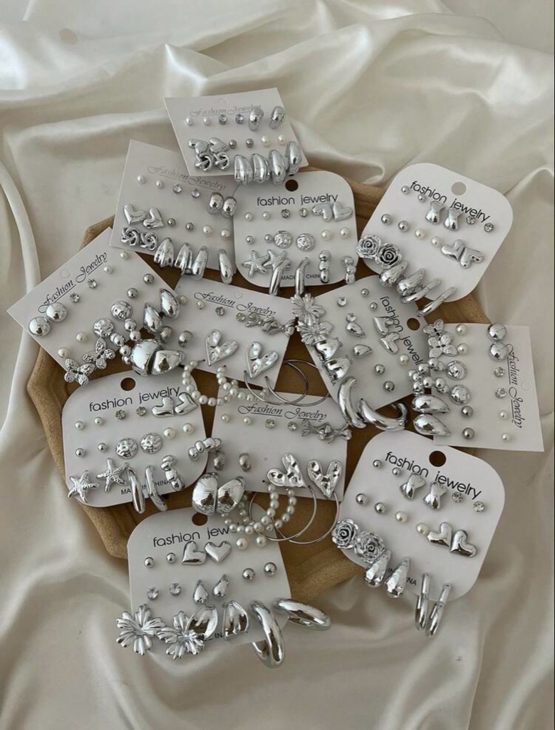 Aretes plateados fashion