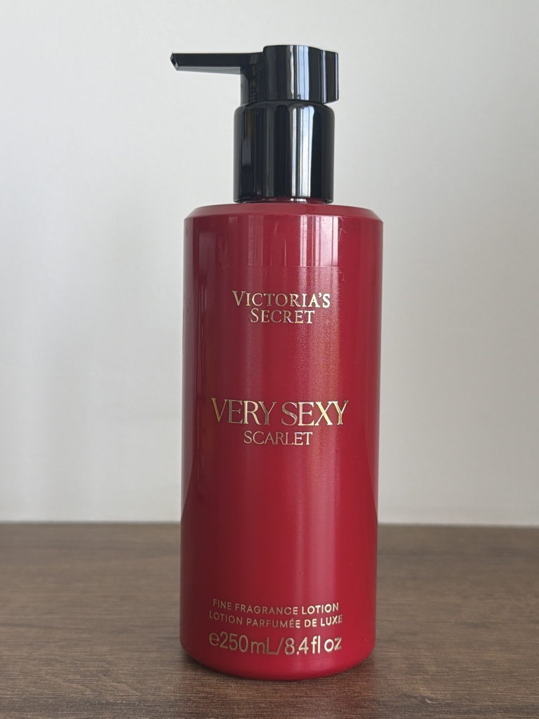 Crema Very Sexy Scarlet Victoria’s Secret