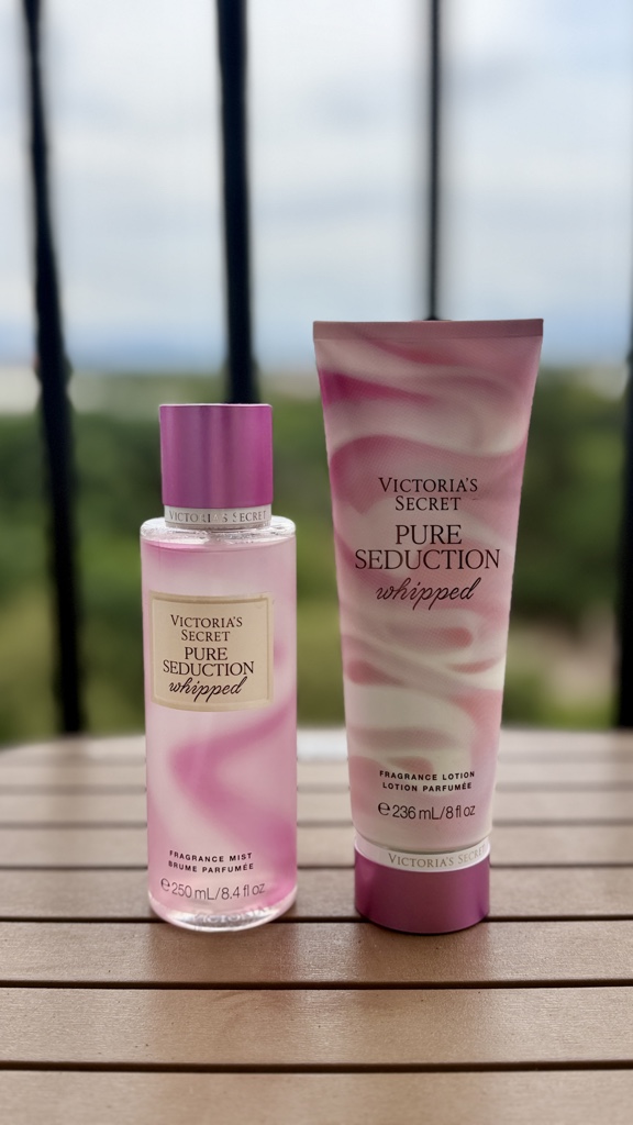 Pure seduction de Victoria’s Secret Splash + crema