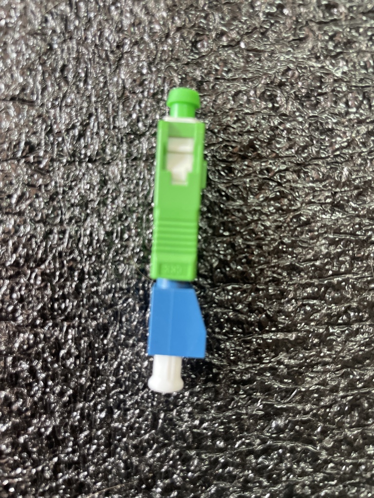 ACOPLADOR VERDE AZUL SC/APC LC/UPC