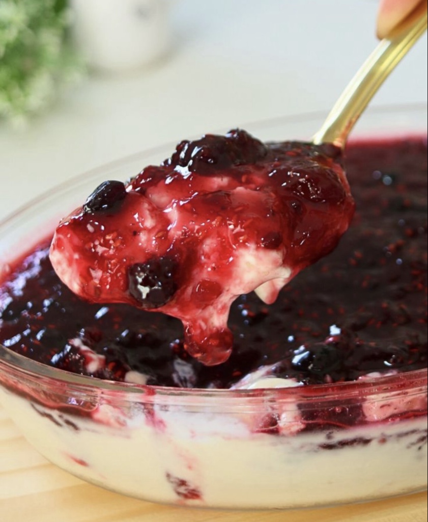 Postre de frutos rojos