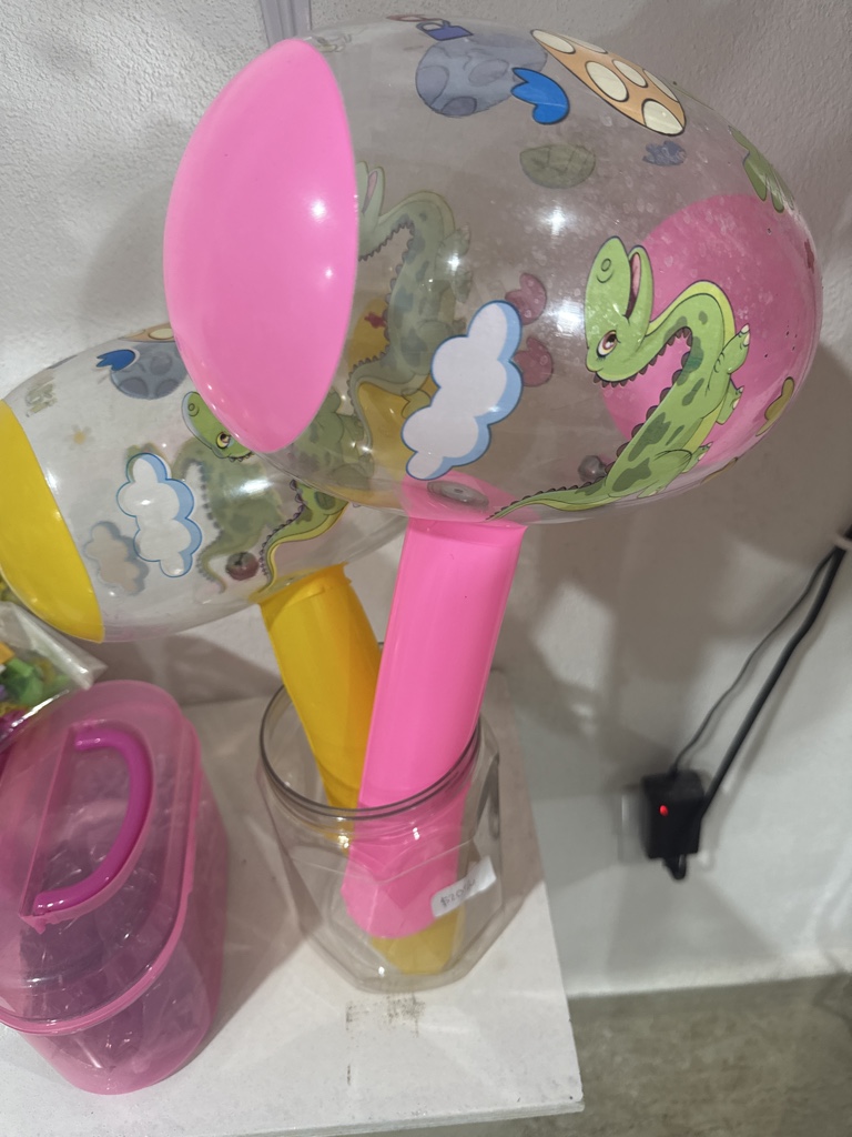 Martillo globo serpiente rosa