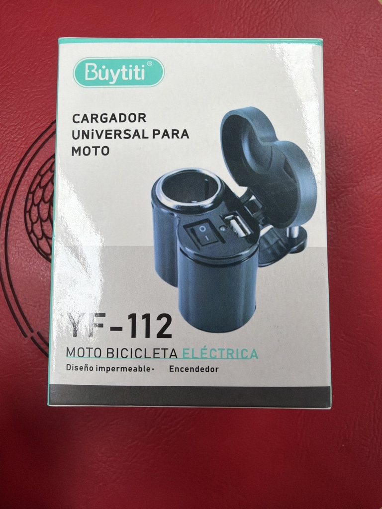 CARGADOR UNIVERSAL PARA MOTO YF-112
