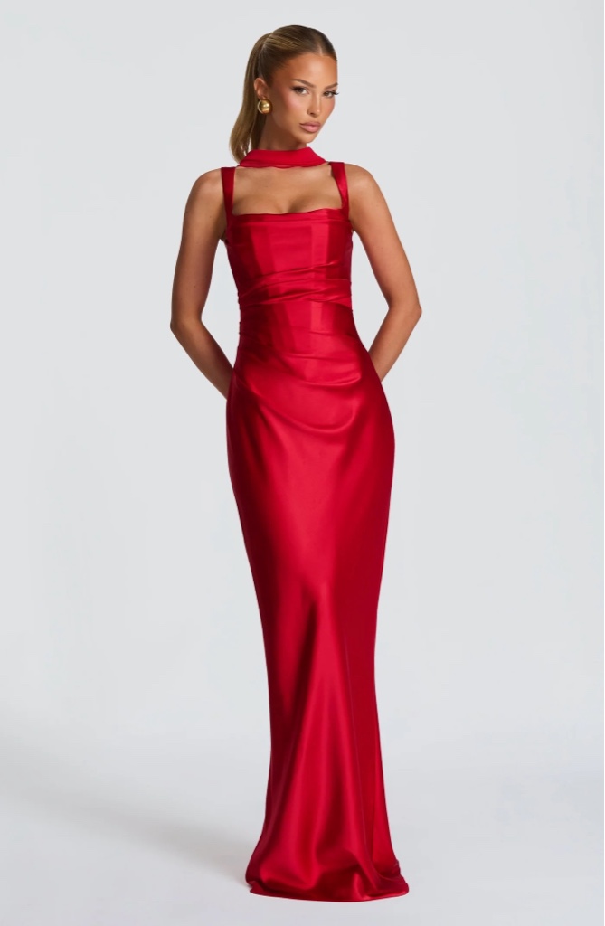 Maxi Dress en Satén Red By Babyboo (Incluye Pañuelo)