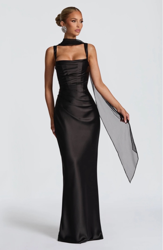 Maxi Dress Black en Satén By Babyboo