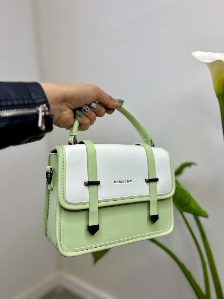 cartera verde