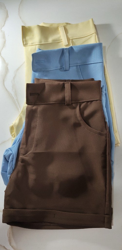 Shorts café, azul, amarillo talla m