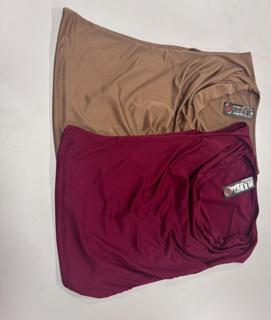 Blusa satinada vino