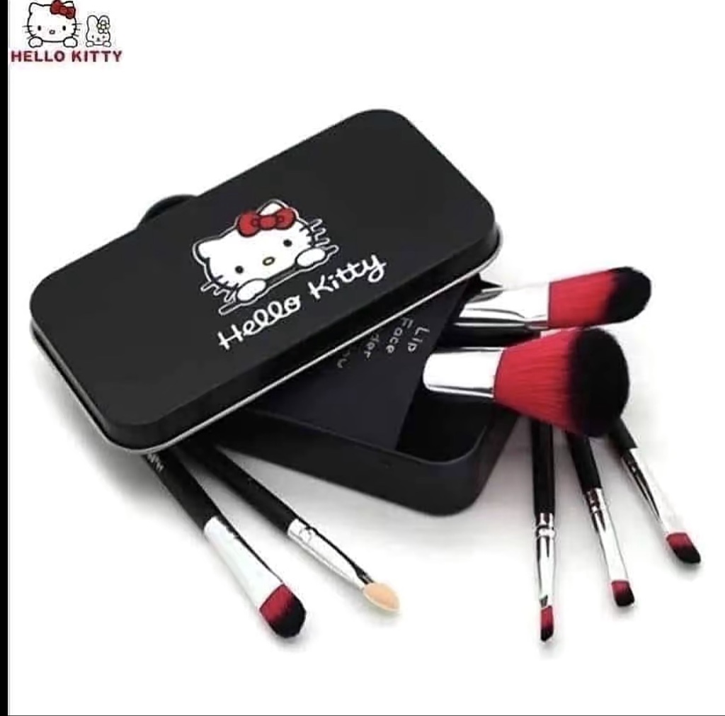 Hello Kitty set brochas negras