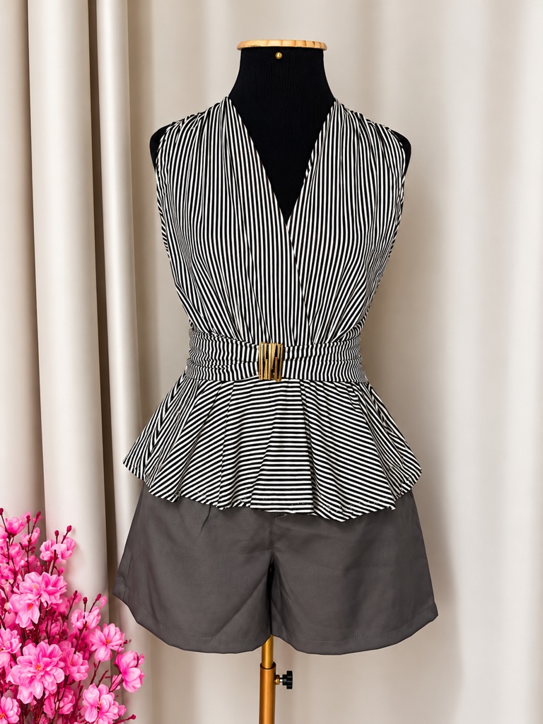 Blusa listrada preta e branca