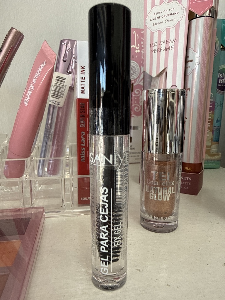 Saniye gel para cejas