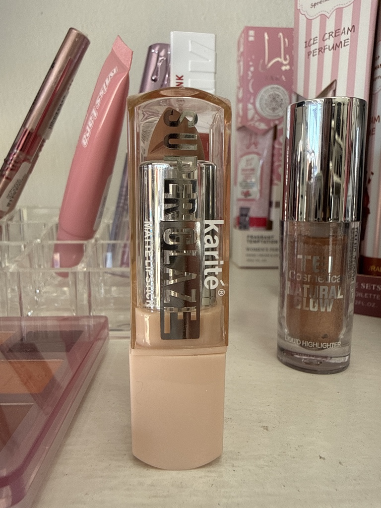 Karla Super Glow brillo labial