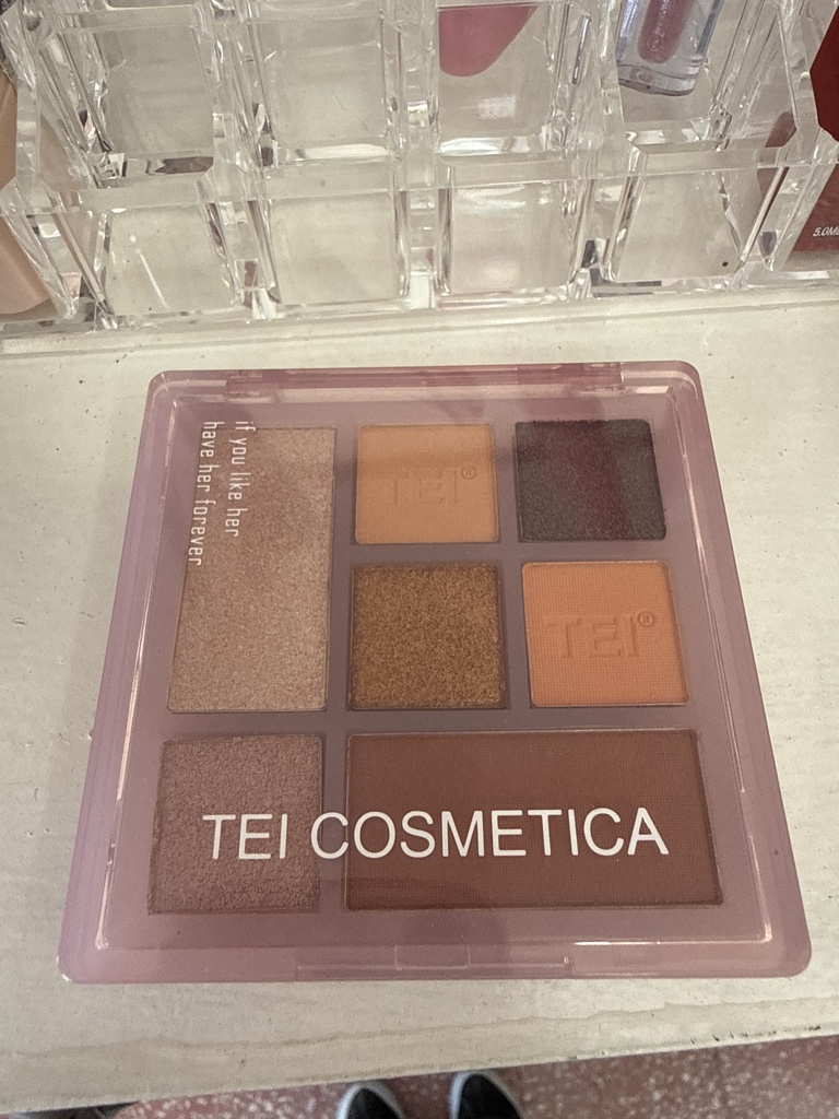 TEI Cosmética sombras rosadas