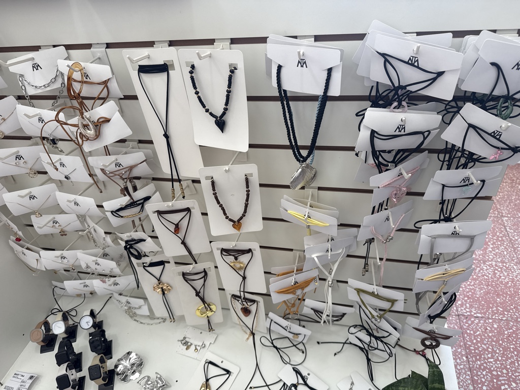Collares
