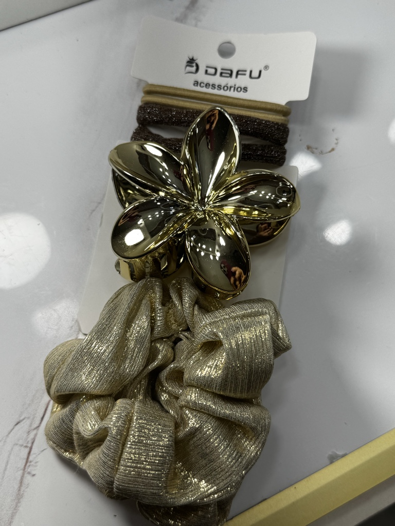 Set de scrunchies con hebilla