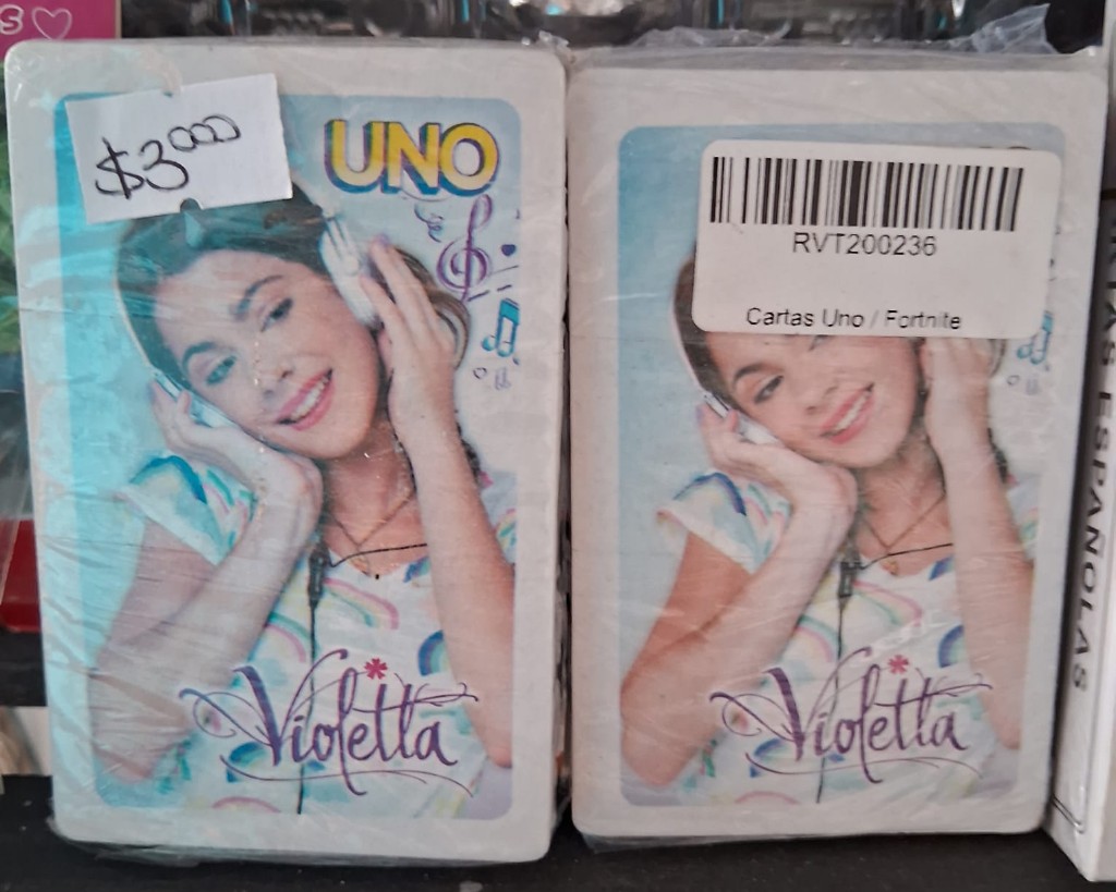 Cartas uno violeta