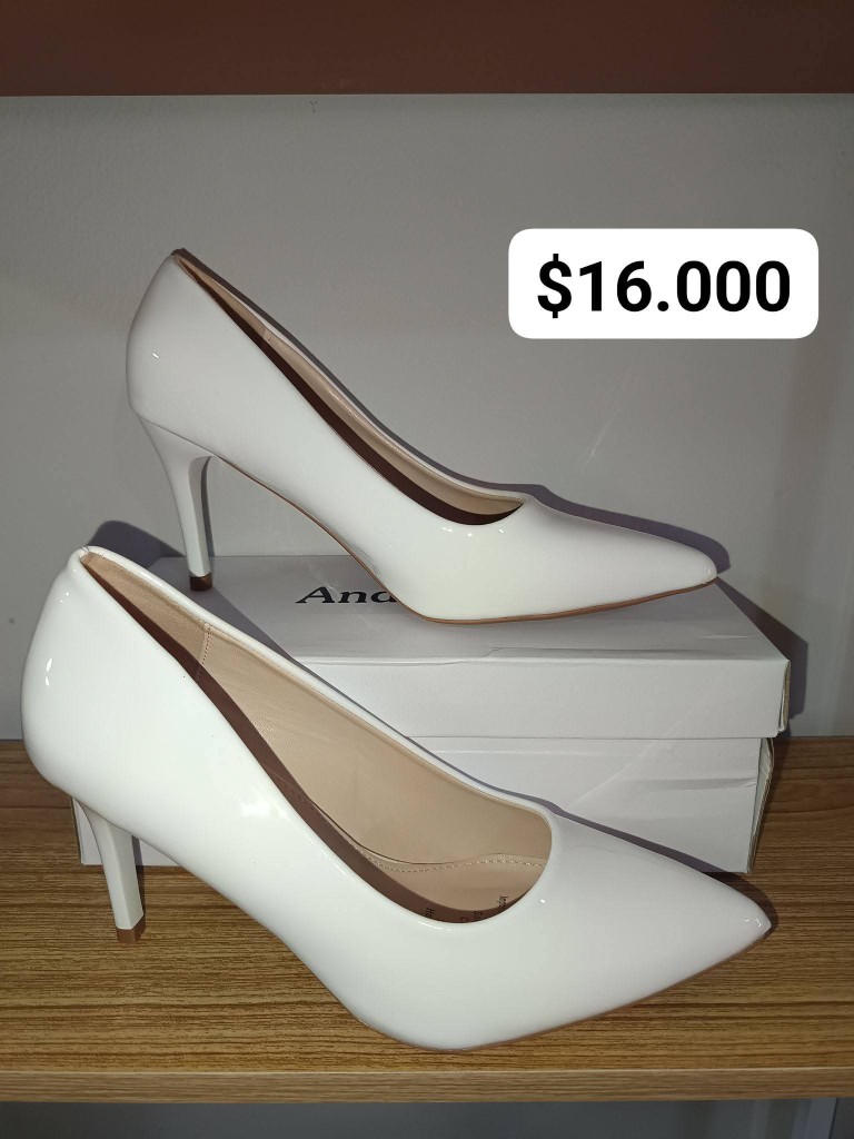 Stiletto Blanco de Charol