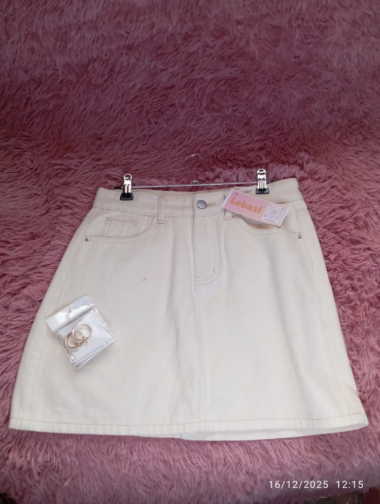 Pollera blanca