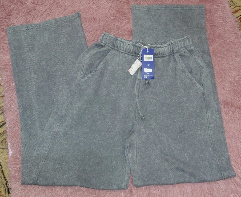 Pantalón Canva negro claro