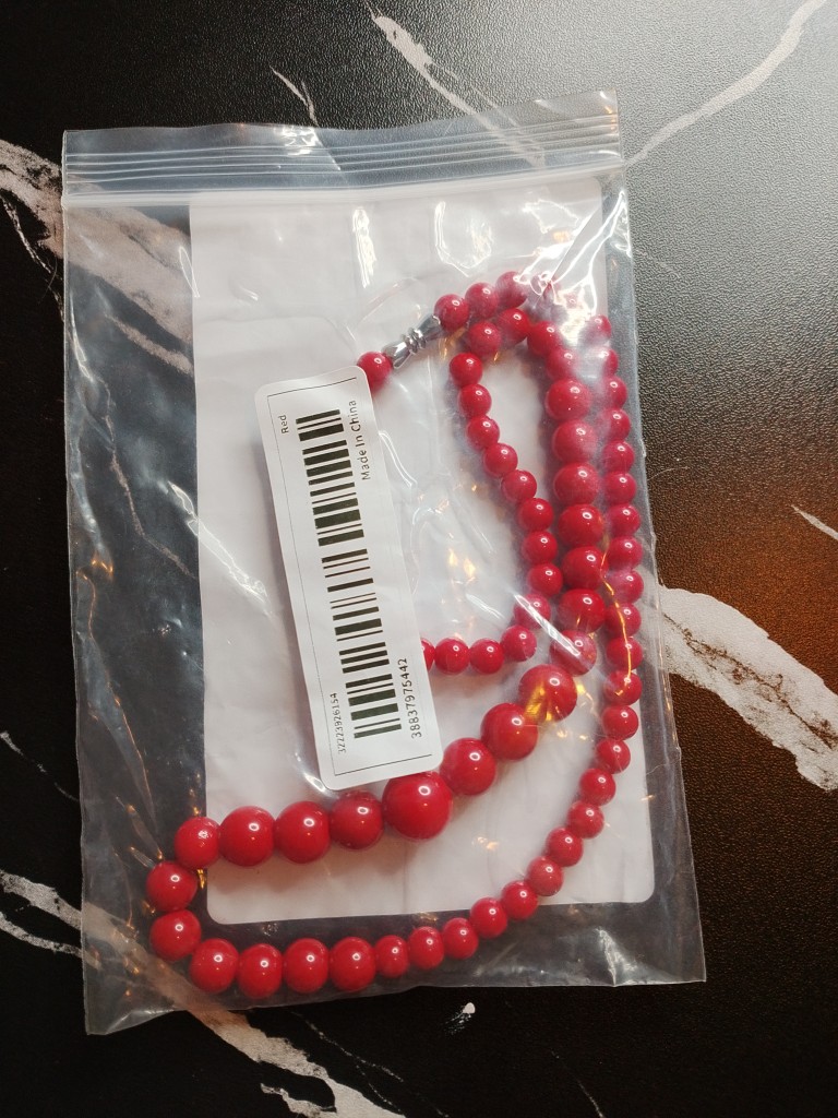 Collar rojo / tendencia