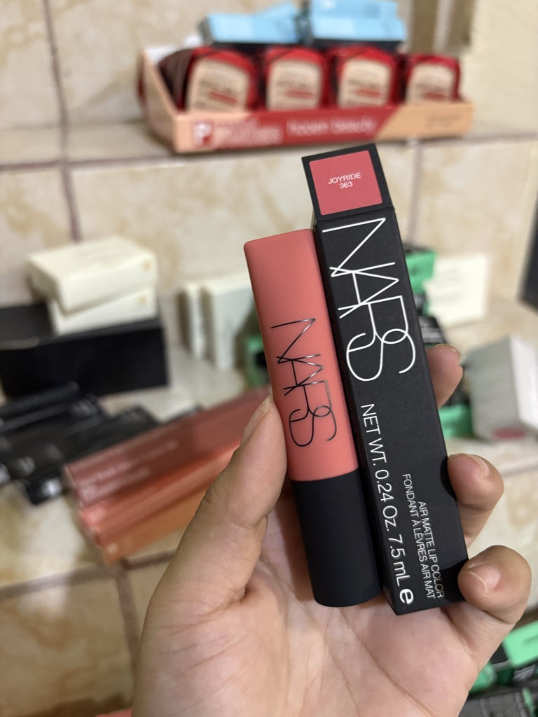 Labial NARS tono JOYRIDE