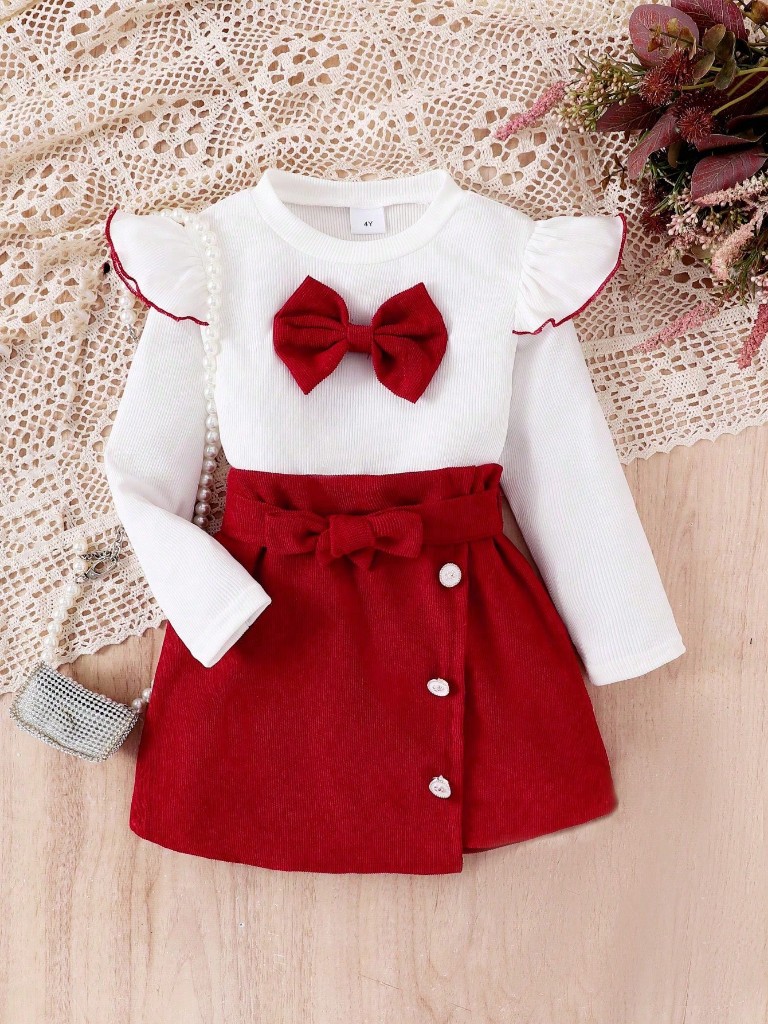 Conjunto de Falda abotonada y Suéter blanco con Lazo