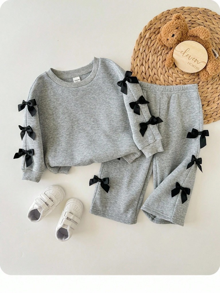 Conjunto de Mono y Suéter gris