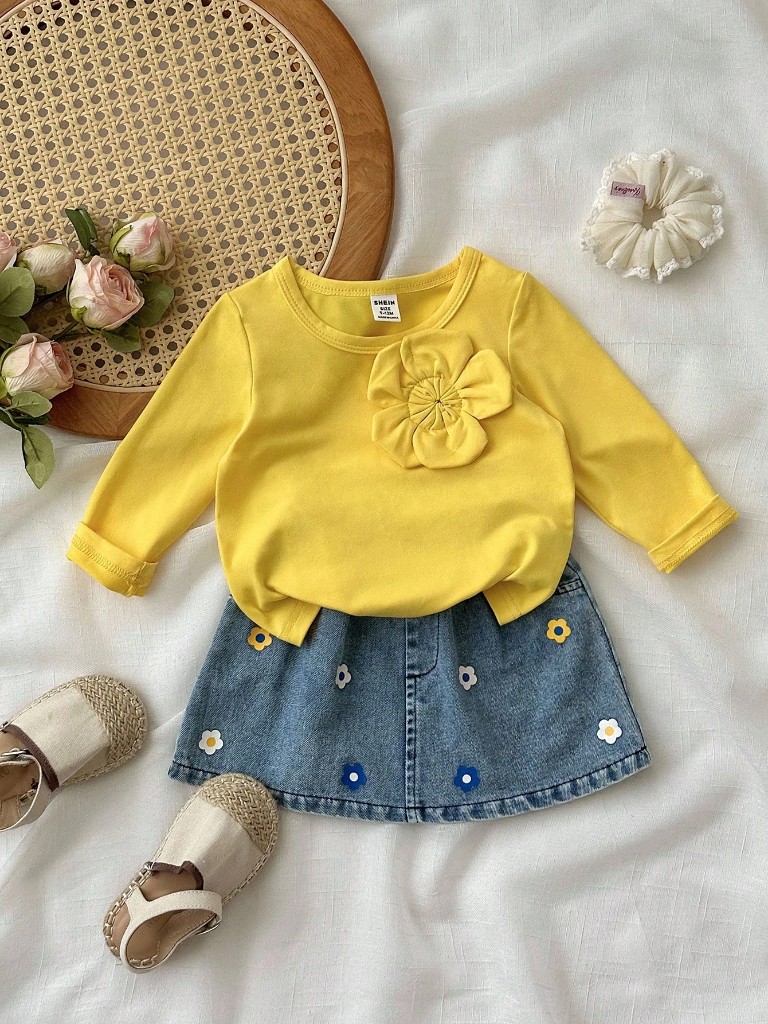Conjunto Falda de flores y Suéter amarillo