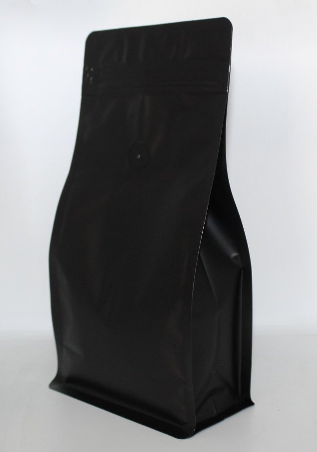 Empaque Negro Matte con válvula