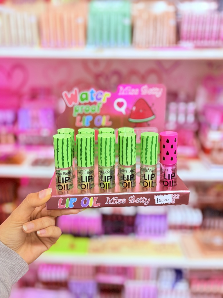Miss Betty lip oil sandia