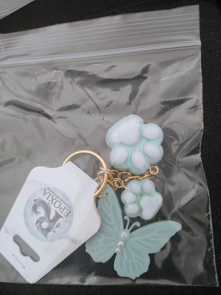 Llavero Huellitas con Mariposa