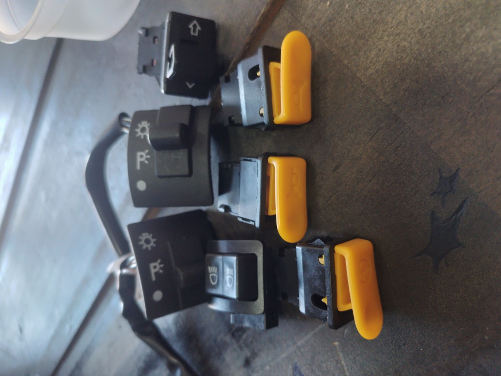 Teclas de 110 CADA UNA