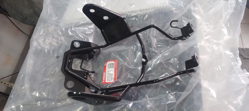 Soporte farol delantero