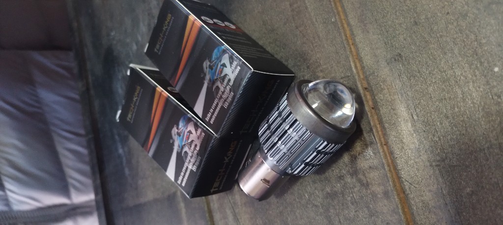 Foco delantero LED LUPA