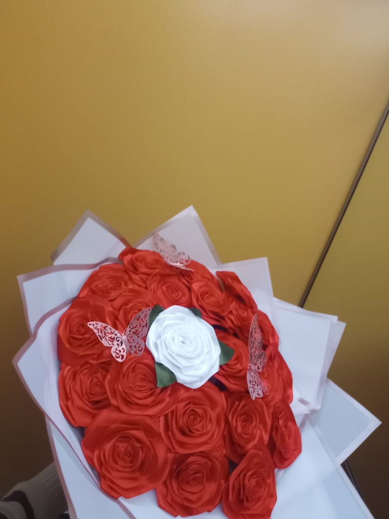 Ramo feliz aniversario
