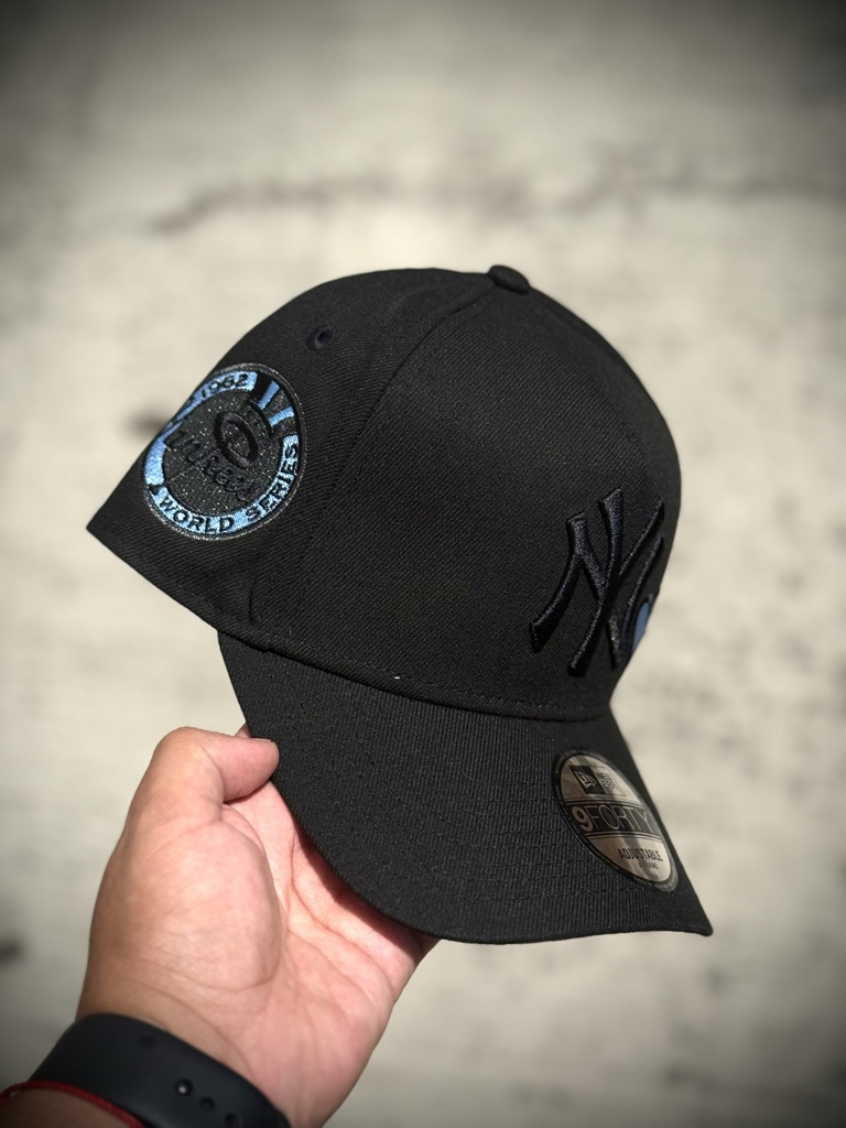 9Forty Yankee Heart All Black
