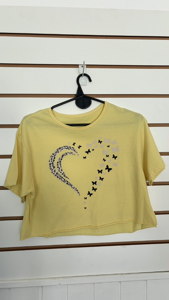 Remera amarilla corazon
